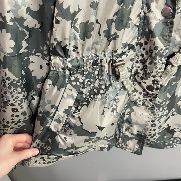 Maurices rain jacket green flowers, size medium. - Picture 5 of 8